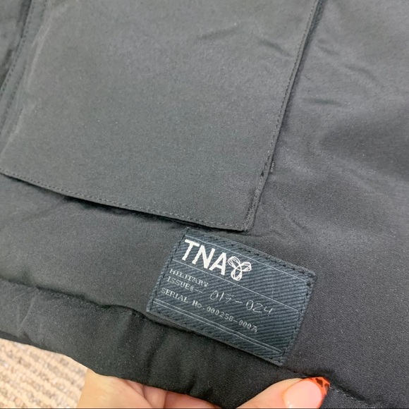 Aritzia 100% DOWN FILLED PARKA - Picture 2 of 8